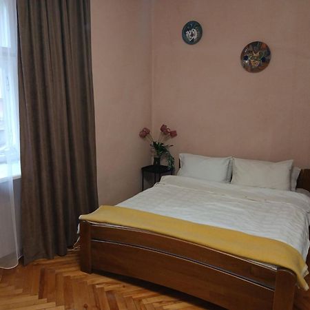 Бюджетная Квартира На Леси Украинки Lviv Eksteriør bilde